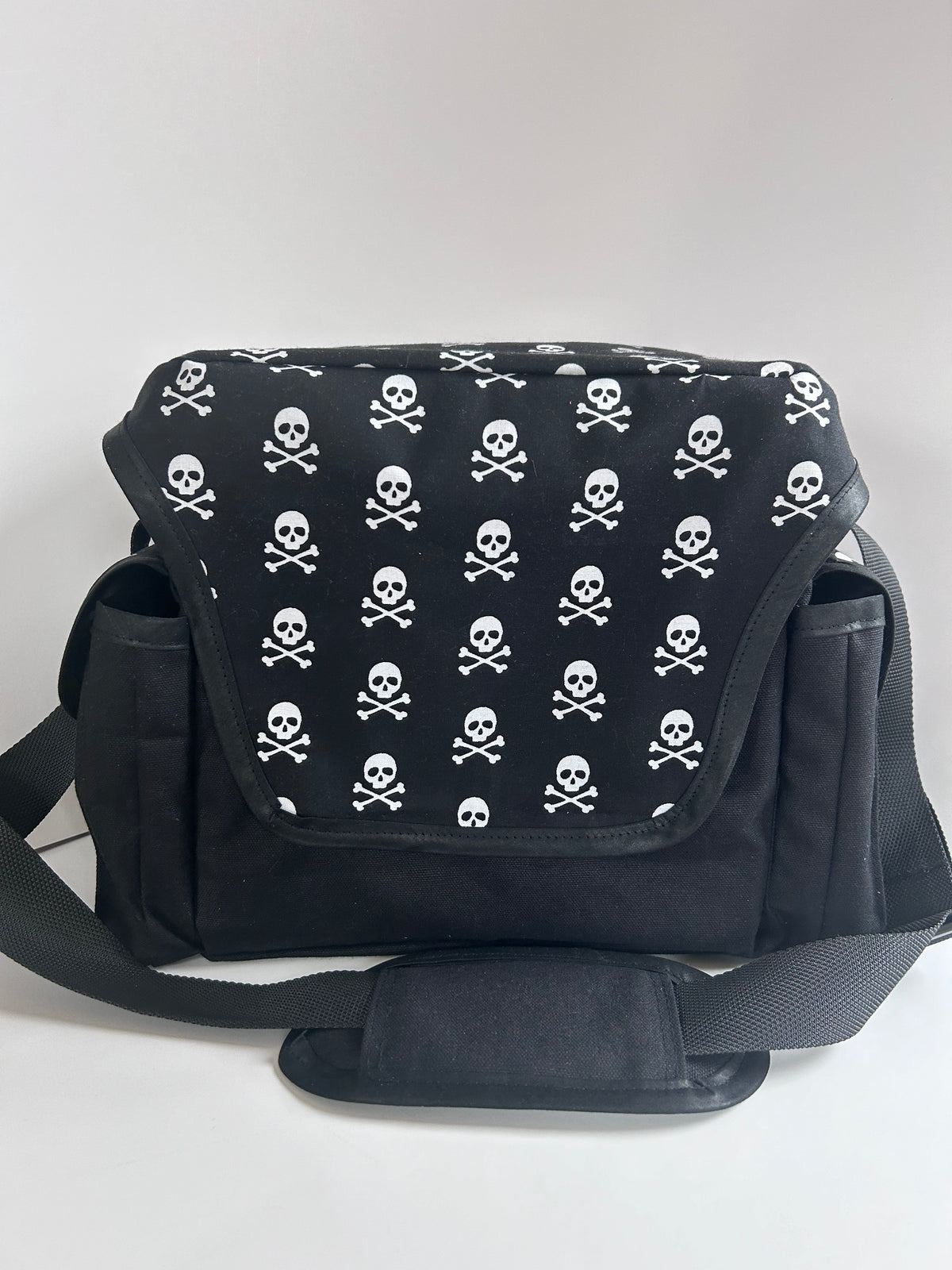 Suction Machine Carrying Case - Skull & Crossbones