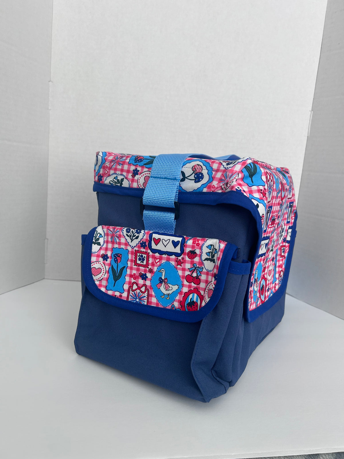 Suction Machine Carrying Case - Americana Gingham Goose