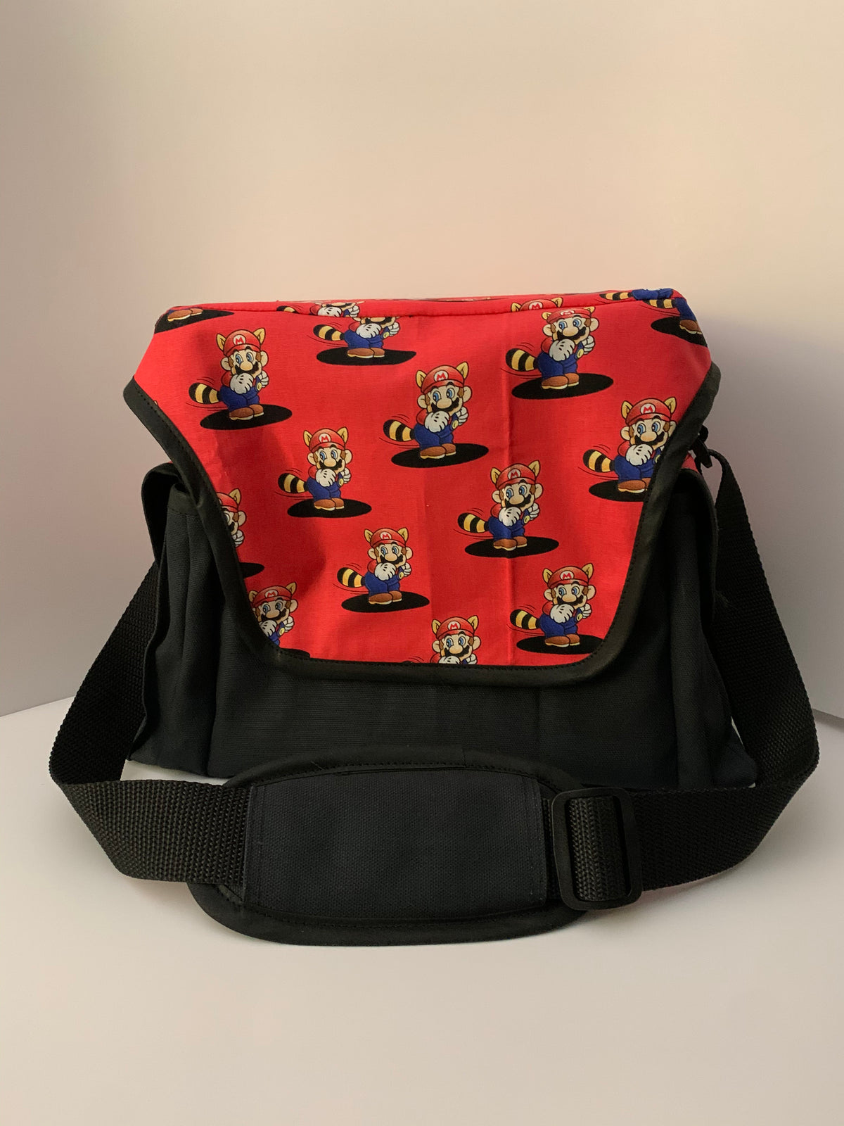 Suction Machine Carrying Case - Super Mario (Red)