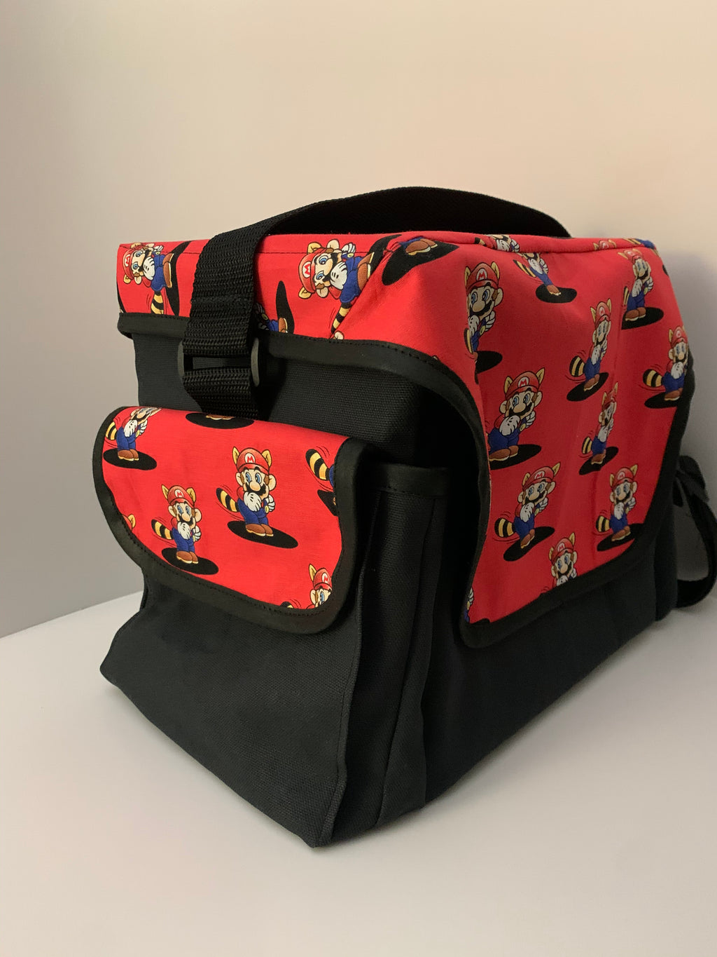 Suction Machine Carrying Case - Super Mario (Red)