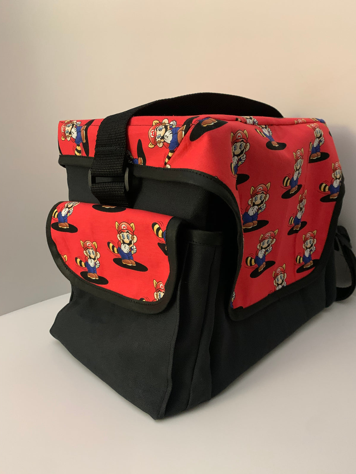 Suction Machine Carrying Case - Super Mario (Red)
